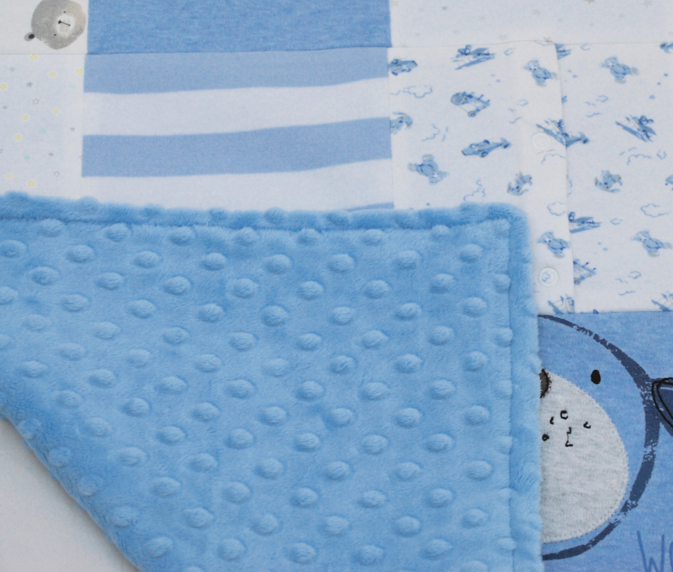 Baby clothes memory blanket